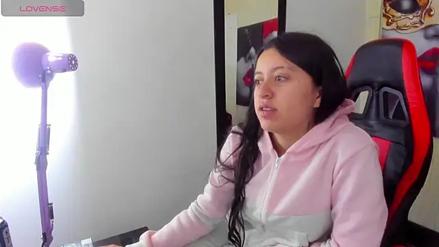 zoe connor19 online show from 12-03-25, 07:45