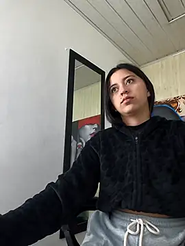 zoe connor19 online show from 12-21-25, 11:39