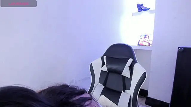 zoe connor19 online show from 02-25-26, 08:18