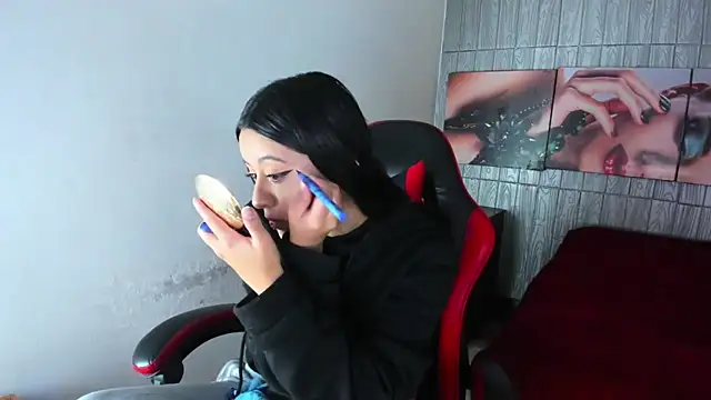 zoe connor19 online show from 04-17-26, 09:18