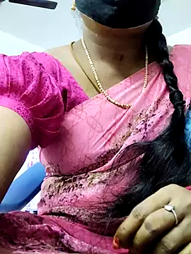 Snapshot of Tamilrojanew chatting on 06-15-26, 06:48 Tamilrojanew online show from 06-15-26, 06:48