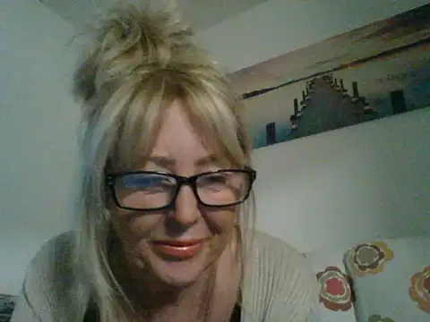 Miss-Cx online show from 12-25-24, 09:11