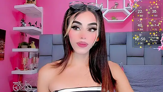 Snapshot of Shanelengel chatting on 12-25-24, 05:37 Shanelengel online show from 12-25-24, 05:37