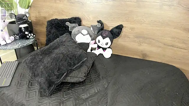 Morgan Hilll  online show from 01-26-25, 03:03