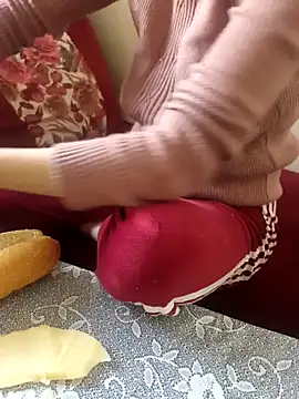 Snapshot of nouramaroc chatting on 12-16-24, 01:32 nouramaroc online show from 12-16-24, 01:32