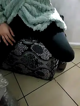 Snapshot of nouramaroc chatting on 01-27-25, 12:43 nouramaroc online show from 01-27-25, 12:43