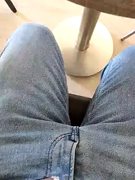 Snapshot of nouramaroc chatting on 02-07-25, 03:30 nouramaroc online show from 02-07-25, 03:30