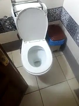 Snapshot of nouramaroc chatting on 09-25-25, 04:21 nouramaroc online show from 09-25-25, 04:21