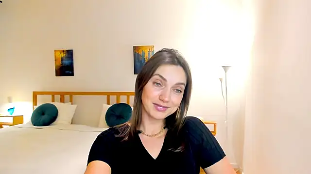 LovelyeeMia online show from 12-11-24, 04:42