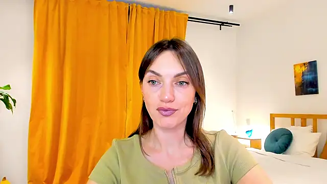 LovelyeeMia online show from 12-13-24, 12:50