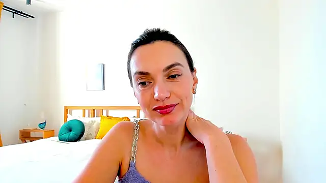 LovelyeeMia online show from 12-17-24, 11:17