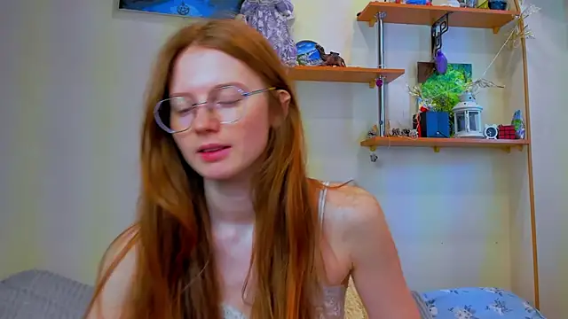 Fire Luna online show from 02-18-26, 05:03