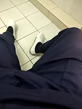 gatmoreno1 online show from 09-17-25, 06:42