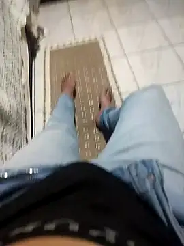 gatmoreno1 online show from 10-28-25, 09:17