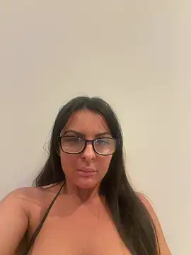 Snapshot of lenalux chatting on 04-14-26, 08:37 lenalux online show from 04-14-26, 08:37