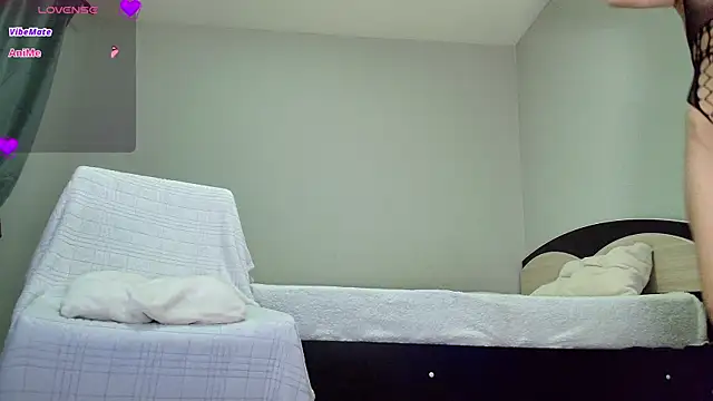 kyliejo18 online show from 01-17-25, 03:34