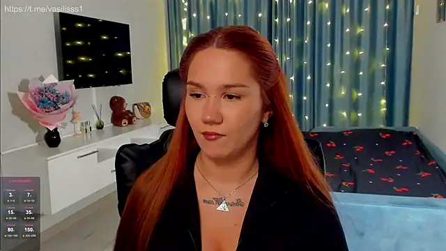 Snapshot of VasilisaHaas chatting on 10-21-25, 10:32 VasilisaHaas online show from 10-21-25, 10:32