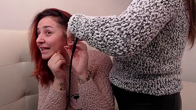 Snapshot of Amy--Samy chatting on 02-11-25, 12:48 Amy--Samy online show from 02-11-25, 12:48