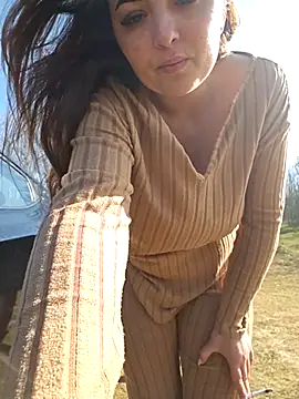 Snapshot of Amy--Samy chatting on 03-05-25, 10:44 Amy--Samy online show from 03-05-25, 10:44