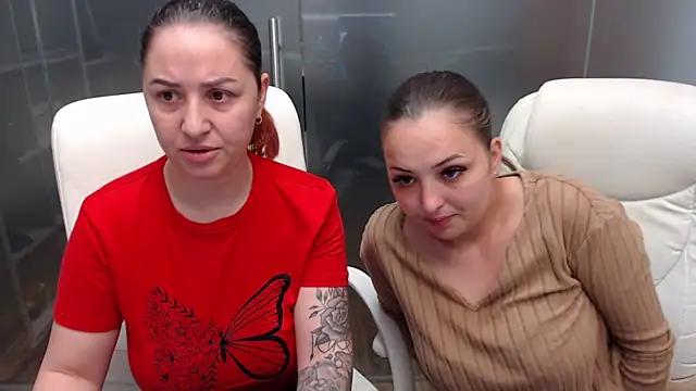 Snapshot of Amy--Samy chatting on 03-11-25, 12:50 Amy--Samy online show from 03-11-25, 12:50