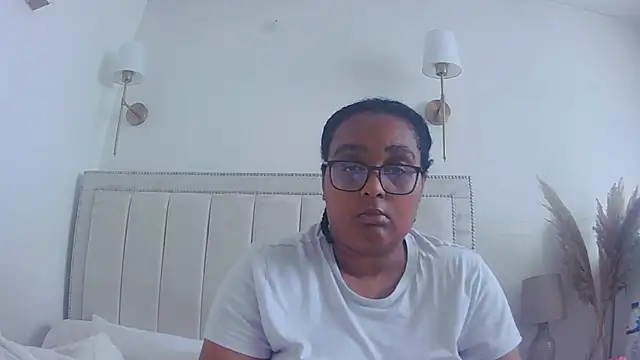 vanilla chocolate23 online show from 10-09-25, 08:12