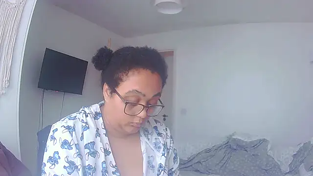 vanilla chocolate23 online show from 02-12-26, 09:59