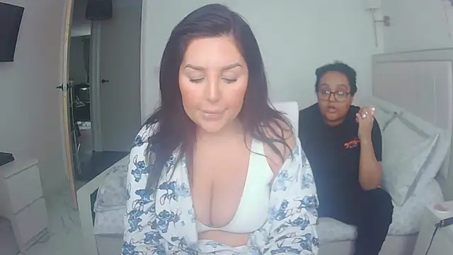 vanilla chocolate23 online show from 02-26-26, 12:37