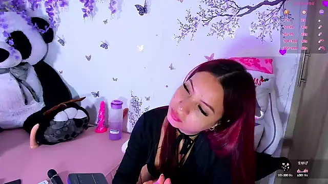 Snapshot of IamSteph13 chatting on 12-15-24, 06:40 IamSteph13 online show from 12-15-24, 06:40