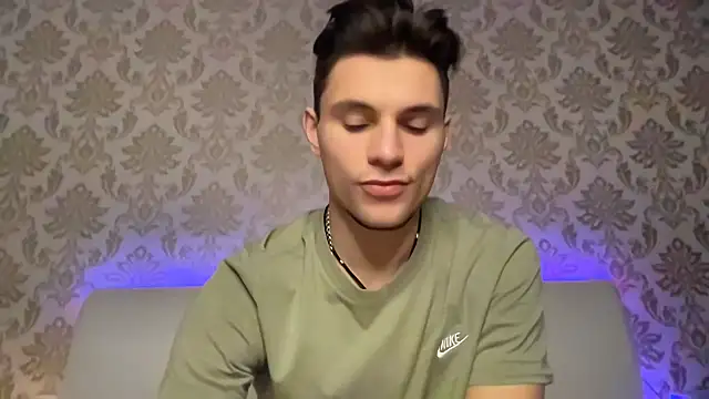 denlover1 online show from 01-23-25, 03:22