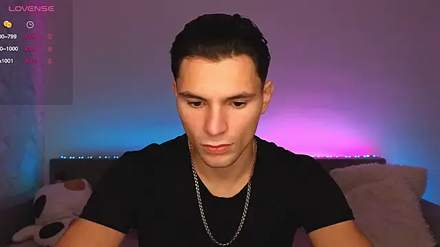 denlover1 online show from 11-04-25, 07:51