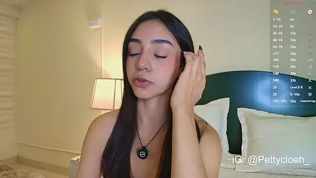 Snapshot of PettyCloeh chatting on 07-29-26, 10:19 PettyCloeh online show from 07-29-26, 10:19