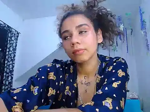 Snapshot of diamonmeli chatting on 01-22-25, 10:05 diamonmeli online show from 01-22-25, 10:05