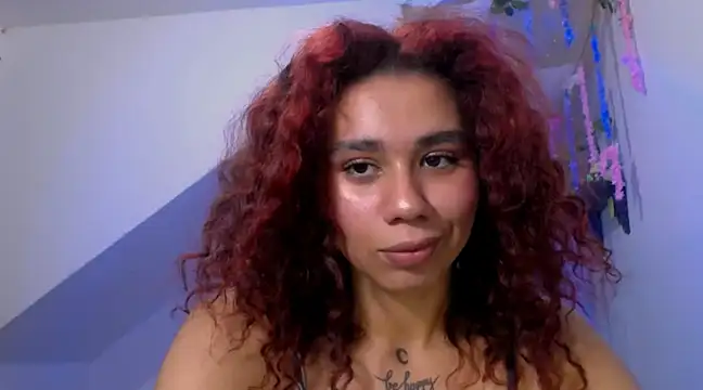Snapshot of diamonmeli chatting on 03-18-25, 12:27 diamonmeli online show from 03-18-25, 12:27