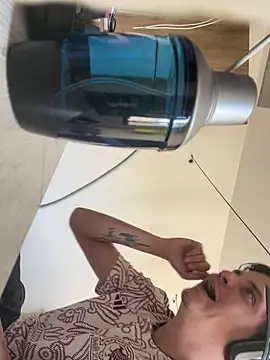 Snapshot of stevego94 chatting on 12-13-24, 07:43 stevego94 online show from 12-13-24, 07:43