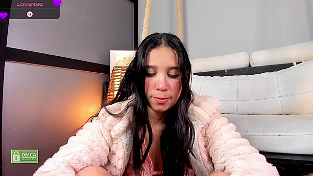 Snapshot of aisha__ chatting on 01-12-25, 05:03 aisha online show from 01-12-25, 05:03