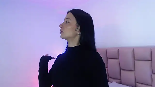 Snapshot of Zoe_Vixen chatting on 12-21-24, 12:06 Zoe Vixen online show from 12-21-24, 12:06