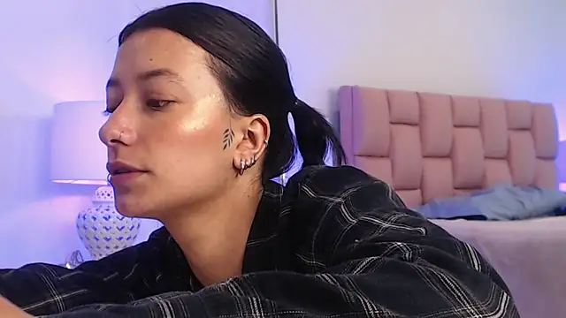 Snapshot of Zoe_Vixen chatting on 12-26-24, 06:12 Zoe Vixen online show from 12-26-24, 06:12