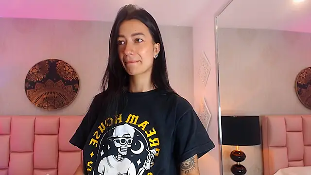 Snapshot of Zoe_Vixen chatting on 01-28-25, 12:11 Zoe Vixen online show from 01-28-25, 12:11