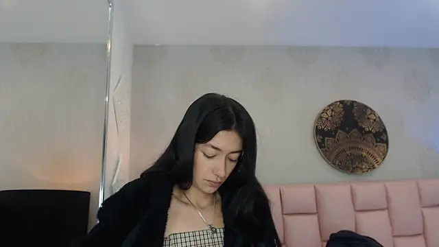 Snapshot of Zoe_Vixen chatting on 02-12-25, 12:01 Zoe Vixen online show from 02-12-25, 12:01