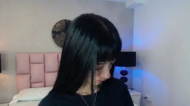 Snapshot of Zoe_Vixen chatting on 02-17-25, 12:05 Zoe Vixen online show from 02-17-25, 12:05
