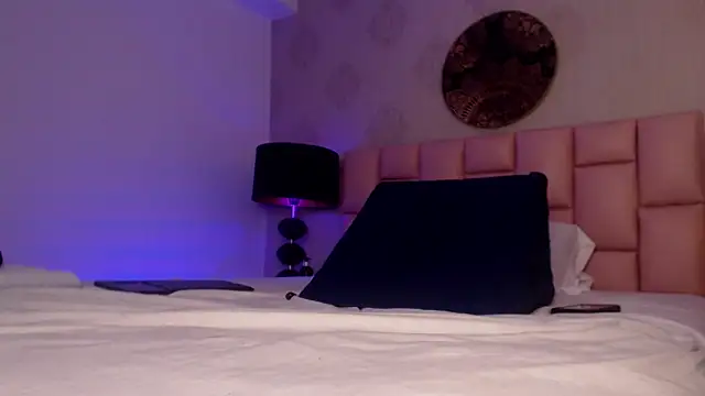 Snapshot of Zoe_Vixen chatting on 02-27-25, 06:09 Zoe Vixen online show from 02-27-25, 06:09
