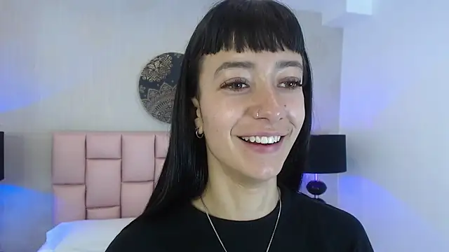 Snapshot of Zoe_Vixen chatting on 03-10-25, 12:04 Zoe Vixen online show from 03-10-25, 12:04