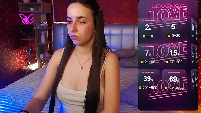 AuroraAksnesss online show from 02-12-25, 05:58