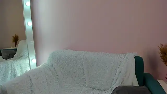 Linablueeyed online show from 01-22-25, 09:57