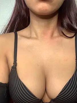 Snapshot of Sweety_008 chatting on 01-11-25, 08:22 Sweety 008 online show from 01-11-25, 08:22