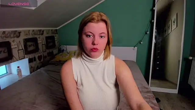 Snapshot of LillyDepp chatting on 12-30-24, 08:43 LillyDepp online show from 12-30-24, 08:43