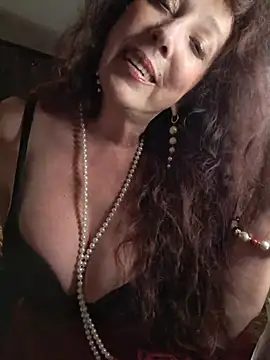 Snapshot of GypsyEsmeralda chatting on 05-27-26, 04:48 GypsyEsmeralda online show from 05-27-26, 04:48