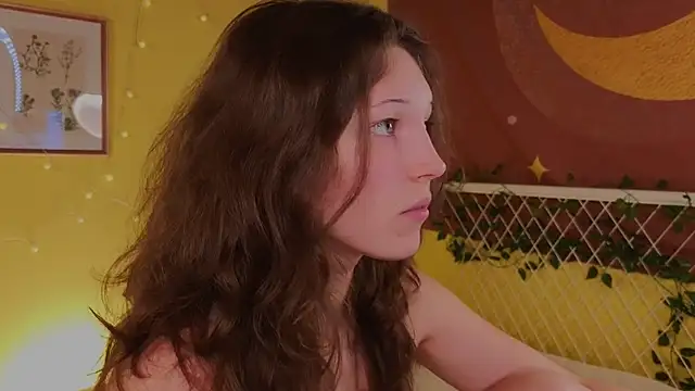 cherry lea online show from 10-18-25, 04:30