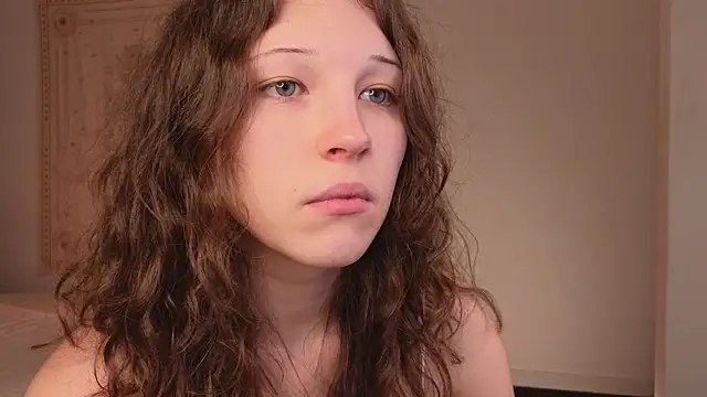 cherry lea online show from 11-08-25, 03:45