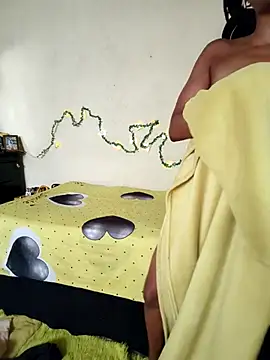 Snapshot of FreakySag_8888 chatting on 12-01-25, 04:17 FreakySag 8888 online show from 12-01-25, 04:17